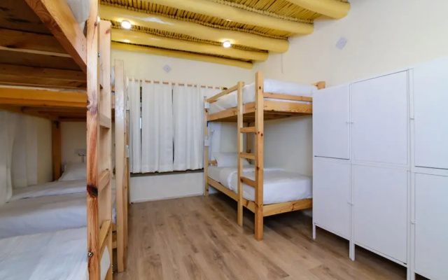 Raybo Hostel & Rooms