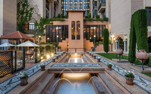 Saray Hotel