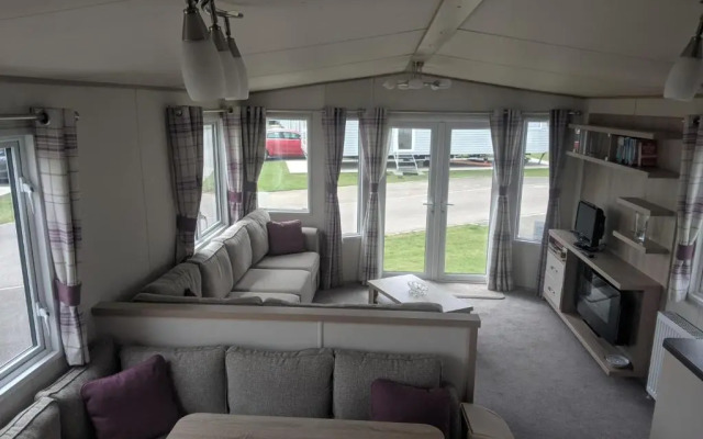4 Berth Luxury Static Home