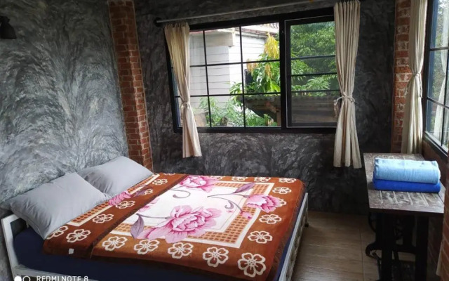 Pilok hillhouse