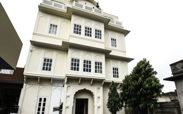 Отель OYO 18308 Kishanpur Haveli вид на фасад