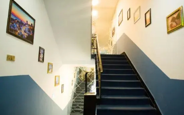 Liyang Eiffel Theme Hotel