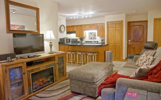 Lion Square Lodge #277 - 2 Br Apts