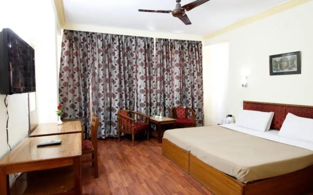 Vardaan Hotel
