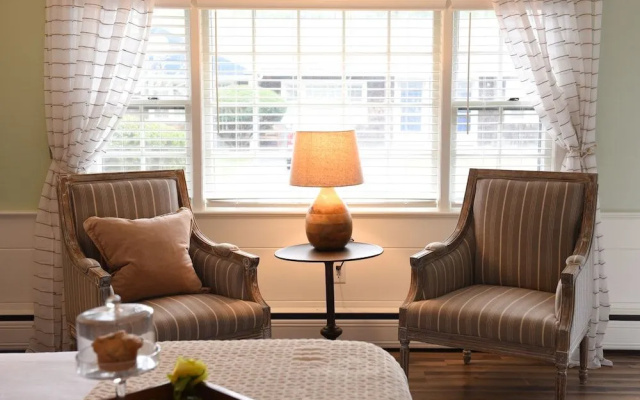 Veranda Cape Cod Family Resort