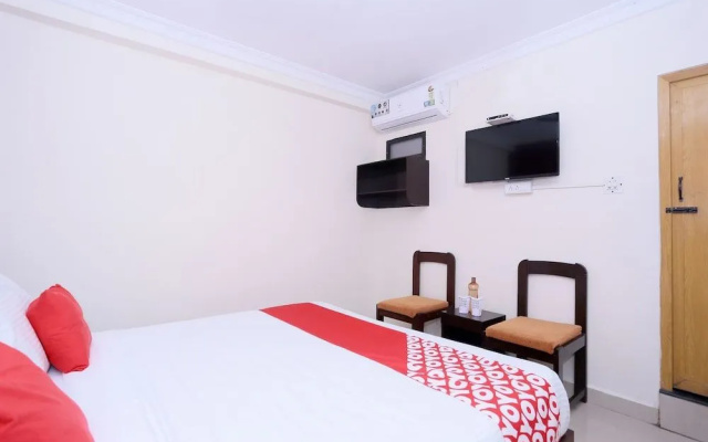 OYO 25012 Kv Suites