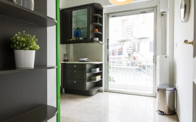 Deco Marble Apt With Acropolis View