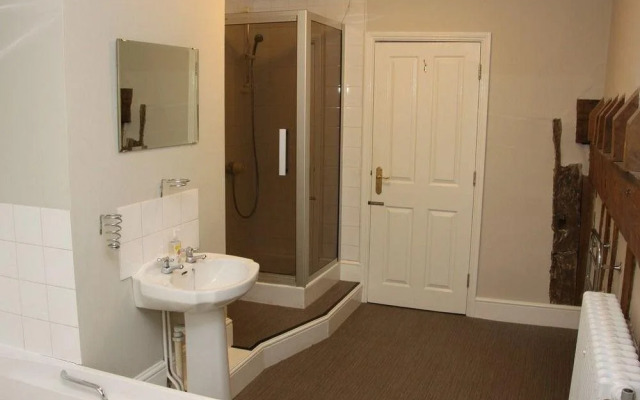 Eight Bells Hotel