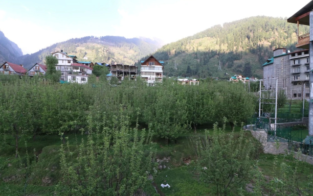 OYO 14011 Home Nature View Wooden Stay Naggar Road