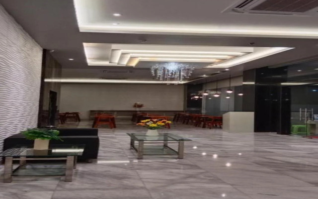 Grand   Thamrin  Hotel