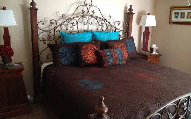 Red Bud Manor Inn