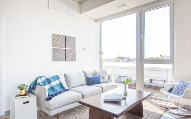 Industrial Wicker Park Suites by Sonder