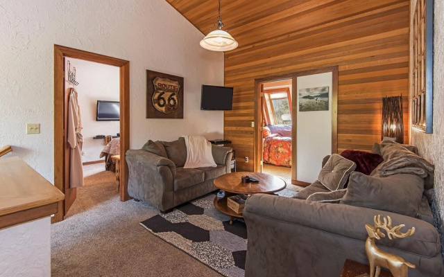 Cedar Cove Lodge