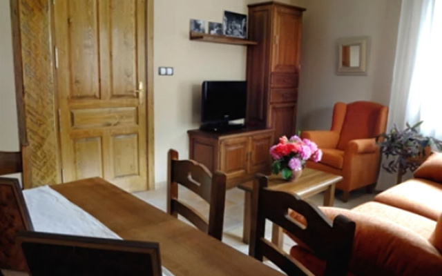 Apartamentos La Borda de Marco