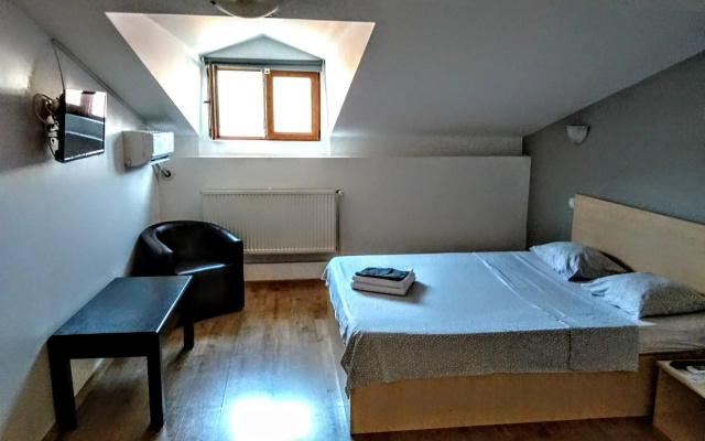 Central Guesthouse Bucharest - Adults Only