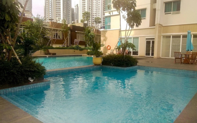Modern Look 2Br Apartment At Springhill Terrace Residence