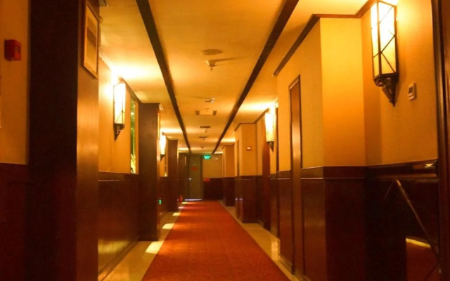 Zhongshan New Gaoya Business Hotel