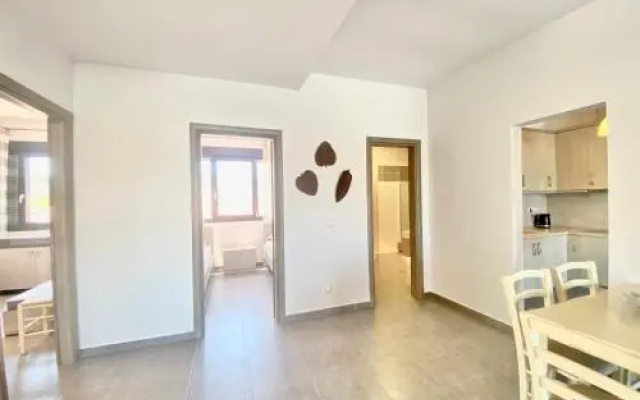 EllinFos ApartHotel