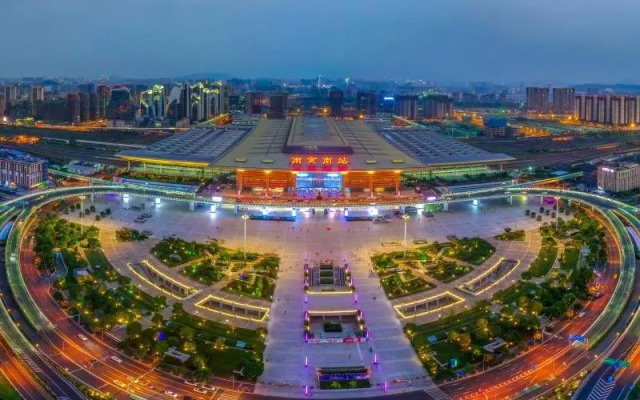 Shell Hotel Nanjing Mingfa Square Metro Station