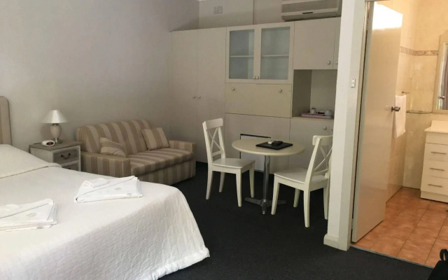 Town & Country Motel