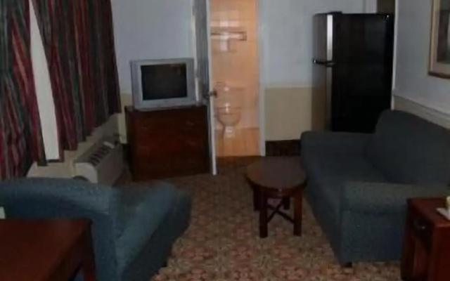 Budget Inn of Claypool Hill