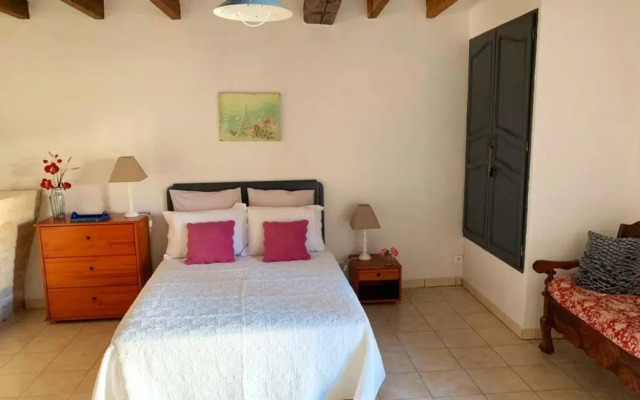 Maison d'une chambre avec jardin clos et wifi a Sigogne