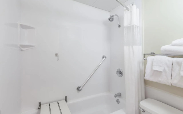 Albany Ramada Plaza Hotel