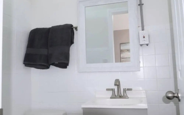 Whimsical 2BR 10-Mins to Nashville