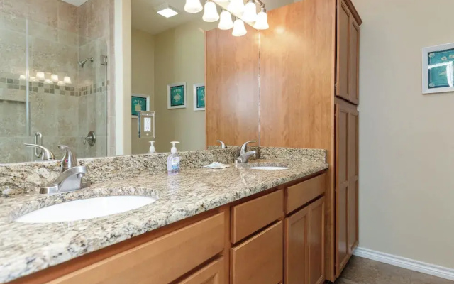 Comfy 2 bedroom | Pets & Shared Pool