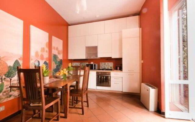 Апартаменты Imperial Fora Spacious Apartment Рим комната для гостей