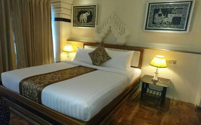 Esperado Gateway Hotel