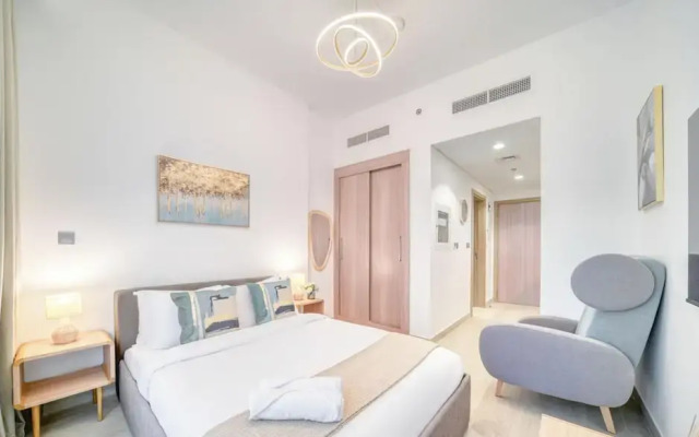 Spacious Azizi Riviera Studio