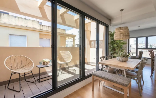 Chezmoihomes Plaza Nueva Premium
