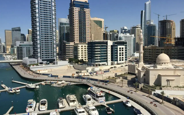Espace Holiday Homes Dubai Marina