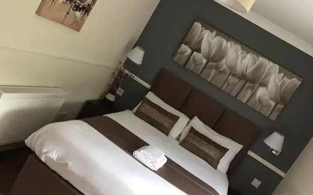 Gomersal Lodge Hotel
