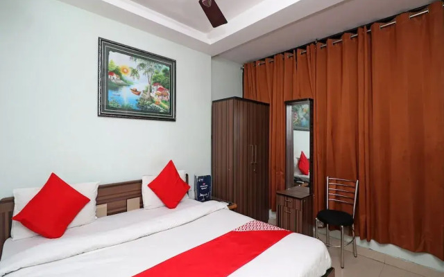 OYO Flagship 18847 Hotel Space Paradise Inn