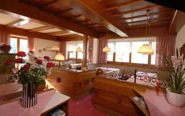 Hotel-Pension Flora
