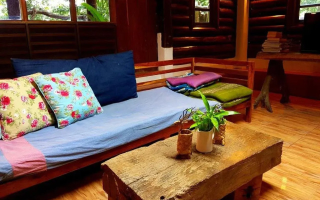 Ban Mai Phai Pha Holiday House