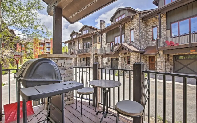 Lavish Fraser Townhome With Deck & Mountain Views!