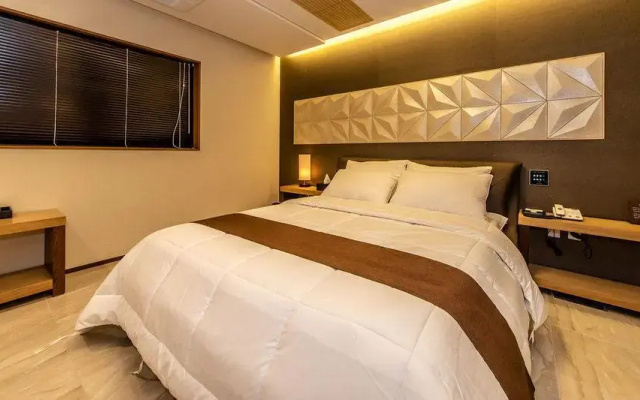 Hotel M