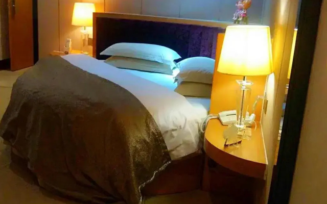 Yinwan Hotel - Shiqian Branch