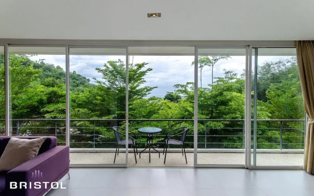 Natural Sea View 2 Bedrooms Apartment