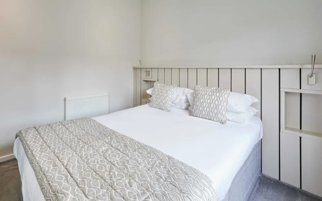 Host Stay Endeavour Lodge