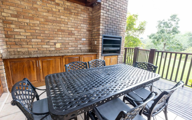Legend Safaris - Kruger Park Lodge 257B