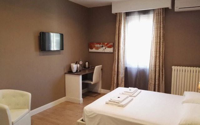 Tolli Rooms