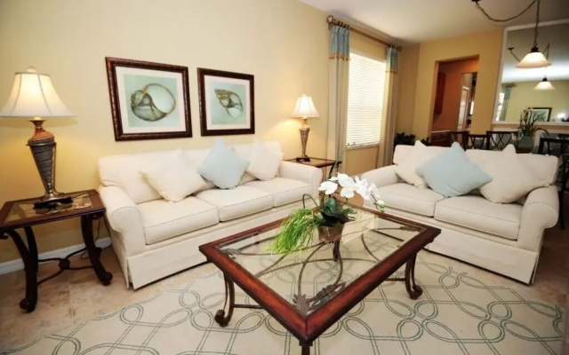 301 Las Fuentes Drive 6 Bedroom Home
