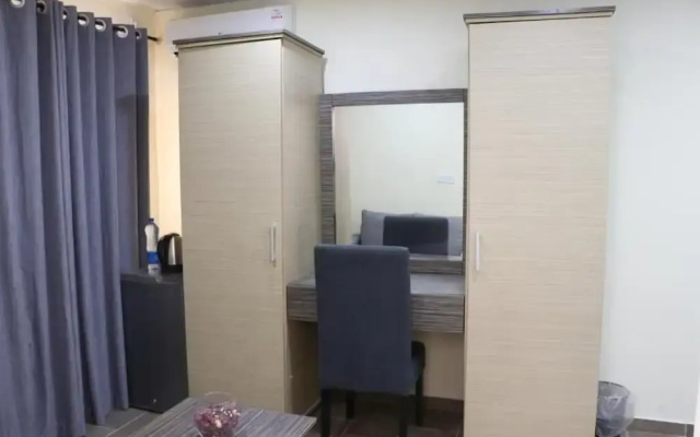 Paragon Gardens & Suites