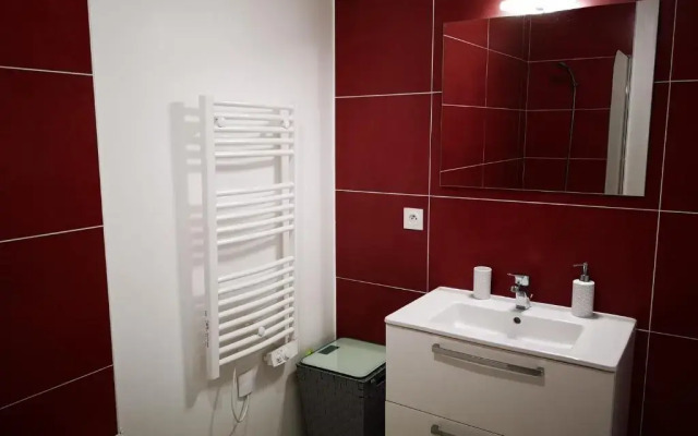 Agréable T2 neuf Ajaccio Climatisé Wi-Fi