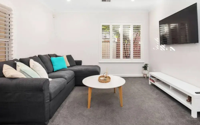 Idyllic Modern Scarborough Home Fireplace BBQ