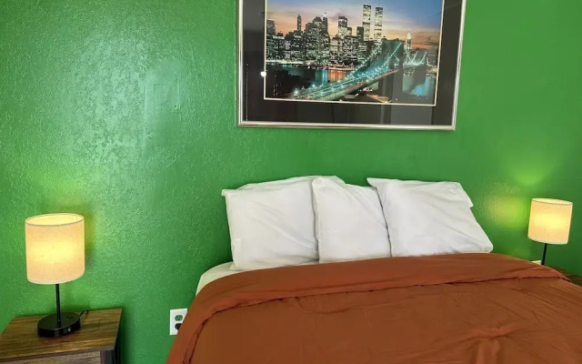 Travelers Inn Motel